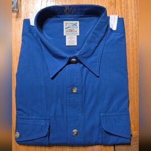 TravelSmith Men's Classic Blue Button Down Shirt
